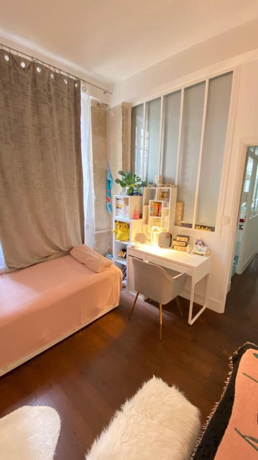 Villa Lepic, Luxury Flat In Montmartre With Private Terrasse-Appartement Entier Paris Bagian luar foto