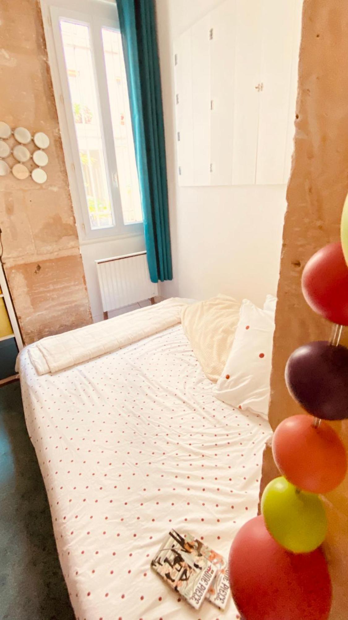 Villa Lepic, Luxury Flat In Montmartre With Private Terrasse-Appartement Entier Paris Bagian luar foto